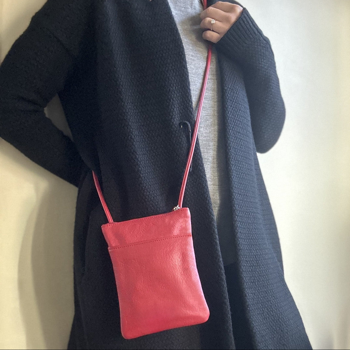 SVEN Style No. 022 Crossbody/ Shoulder Bag red leather