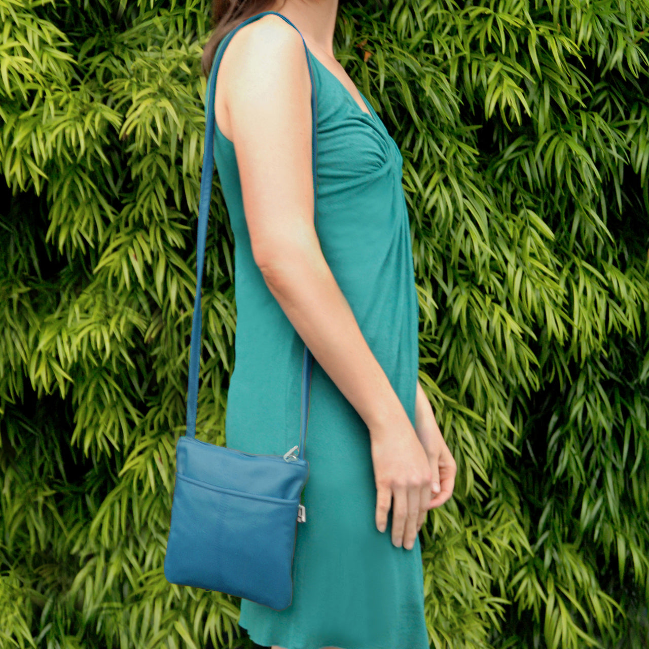 SVEN Style No. 071 Crossbody/ Shoulder Bag teal leather