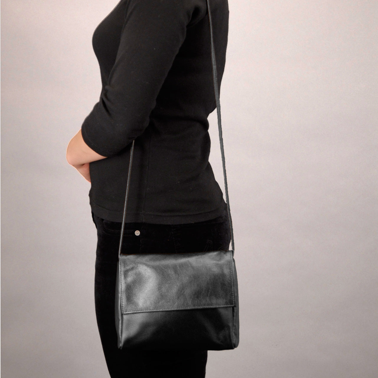 SVEN Style No. 115 Crossbody/ Shoulder Bag metallic dark pewter leather