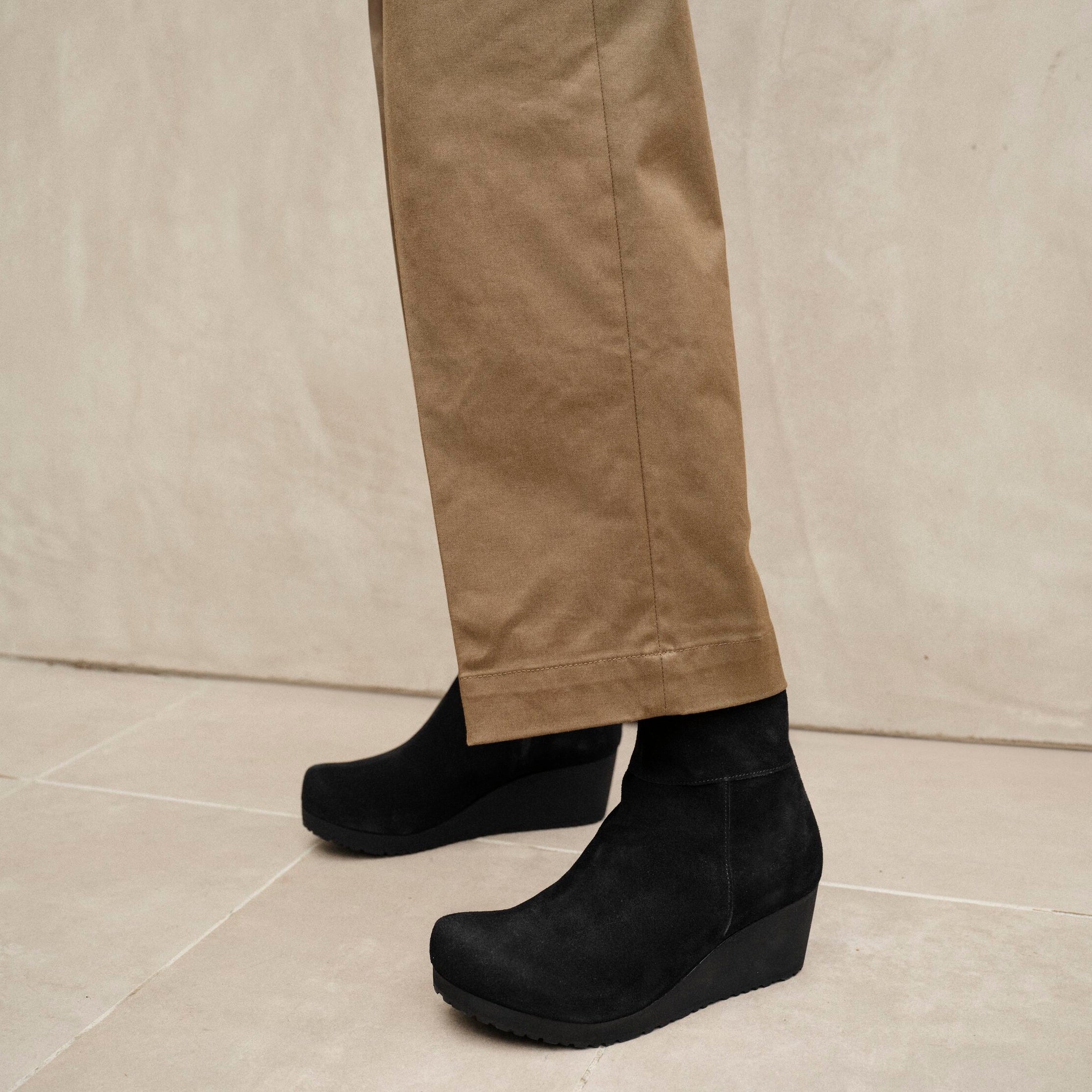 Papillio Ebba black suede by Birkenstock