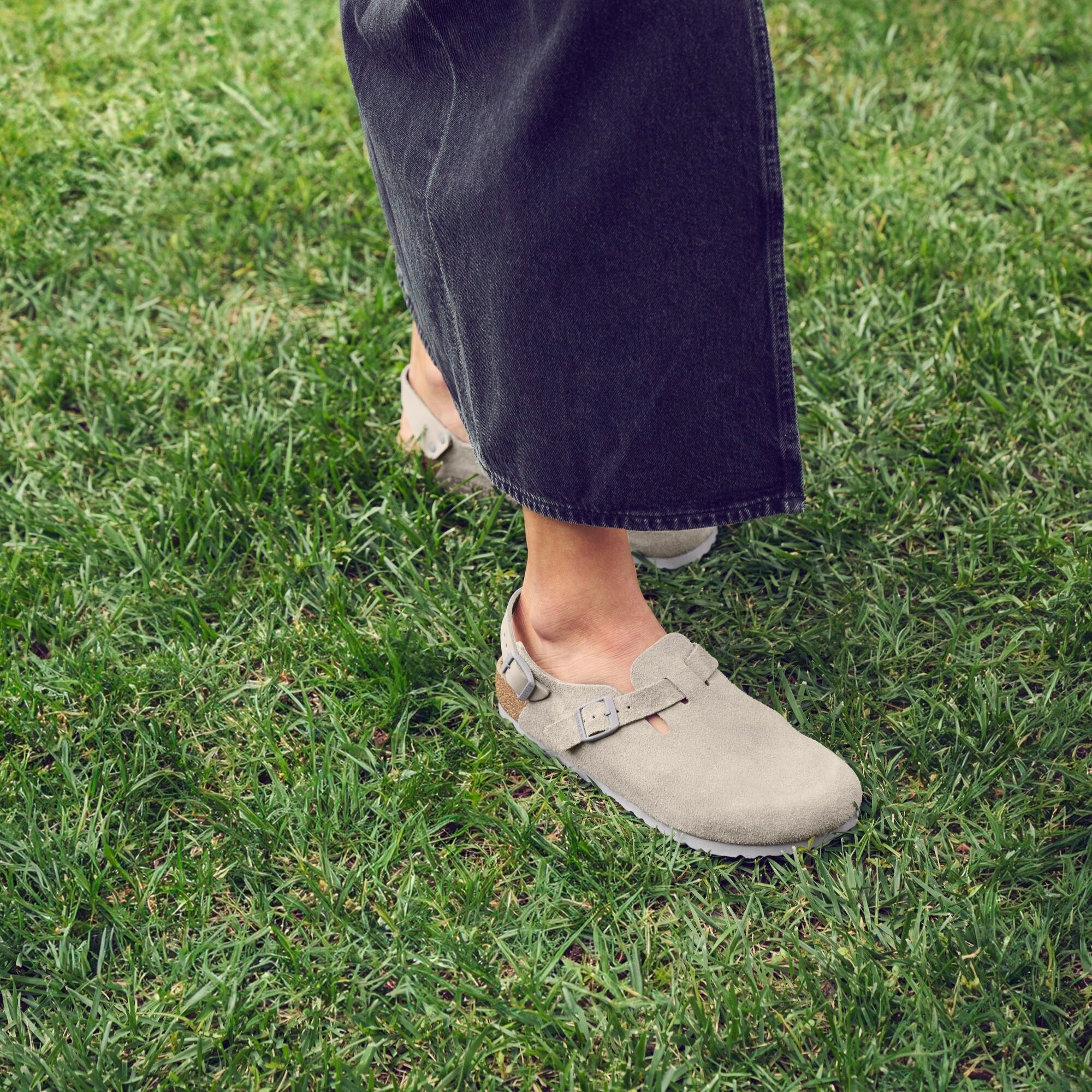 Birkenstock Tokio stone coin suede