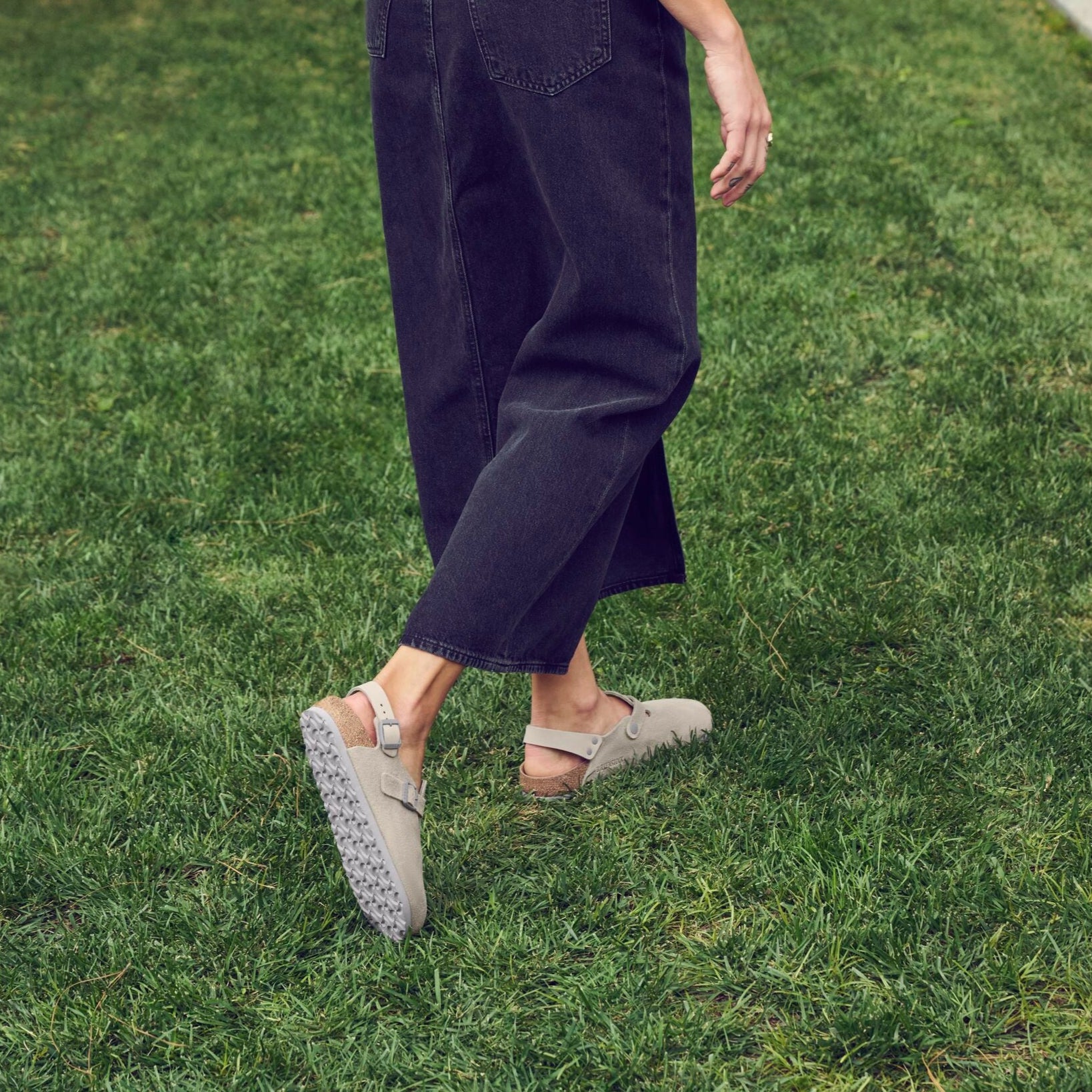 Birkenstock Tokio stone coin suede