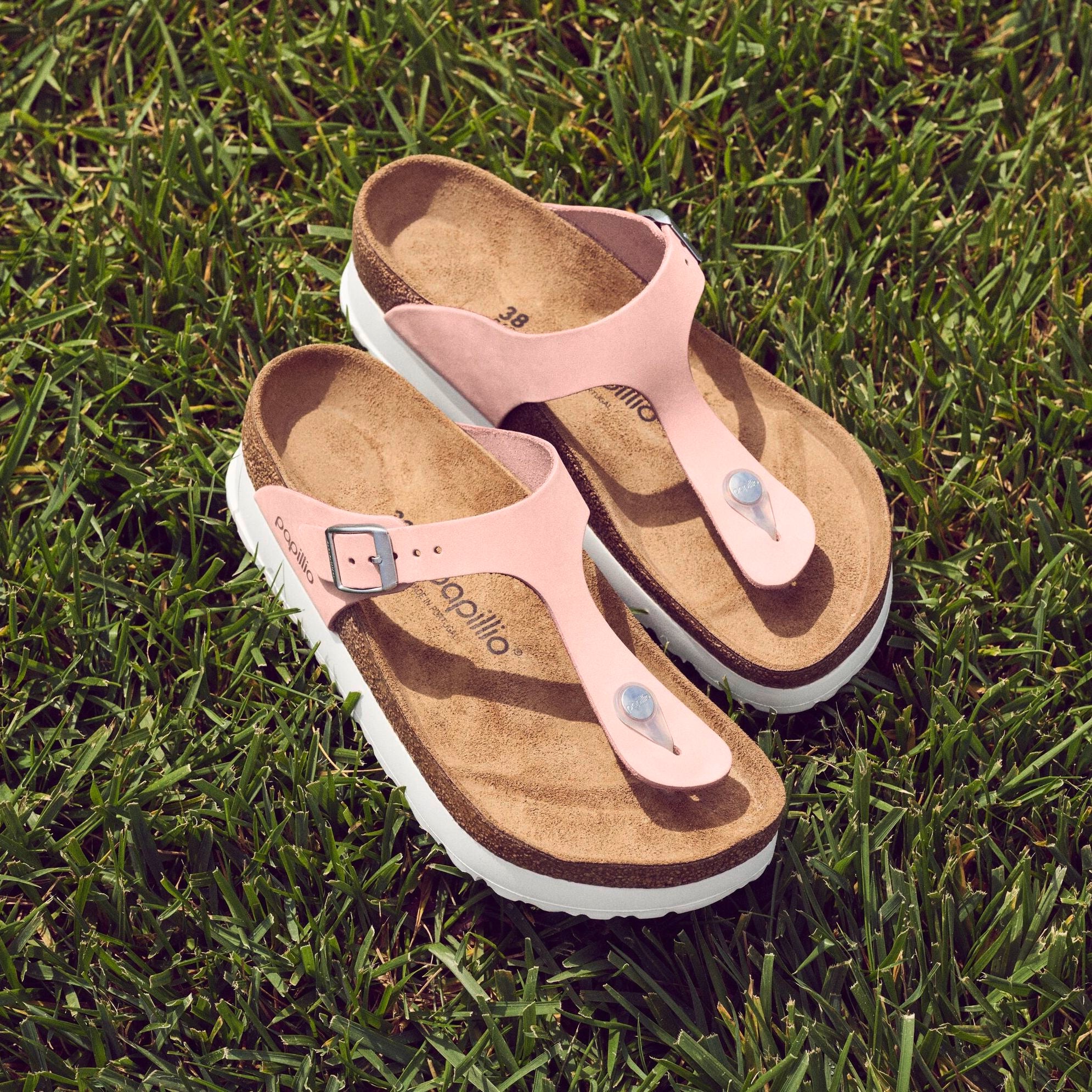 Papillio Gizeh Platform soft pink nubuck by Birkenstock