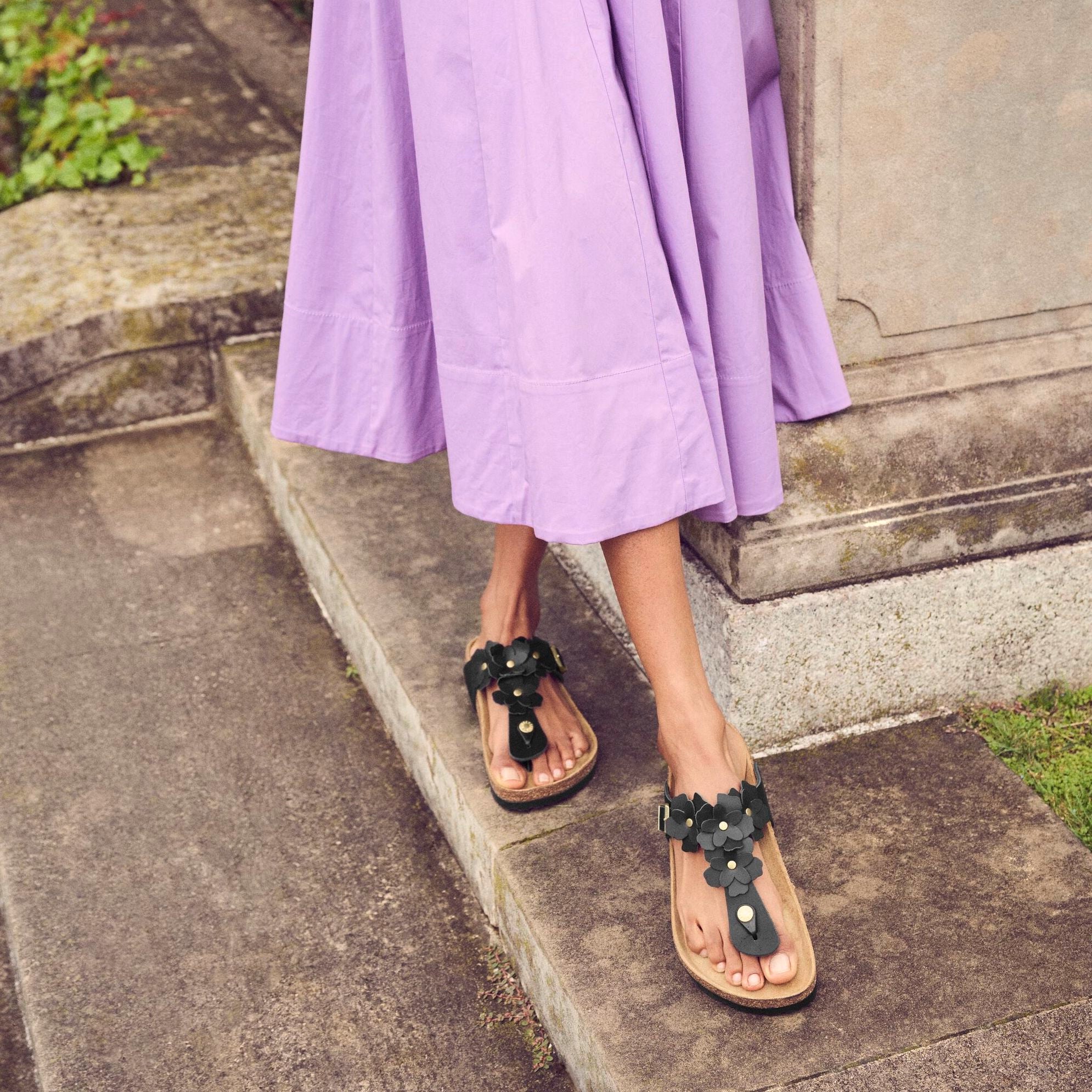 Birkenstock Gizeh Flowers black leather