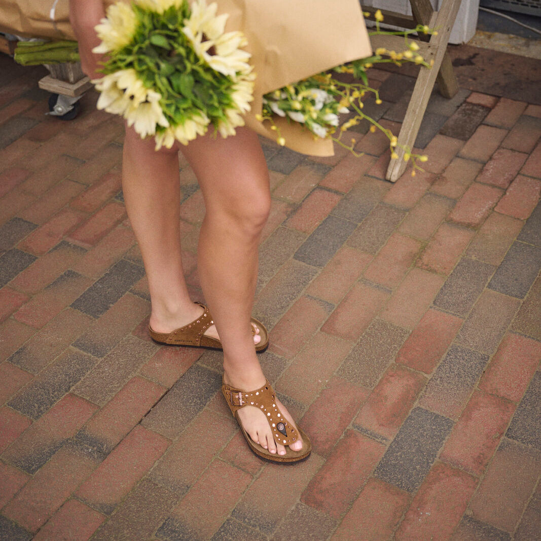 Birkenstock Gizeh Rivets mink suede