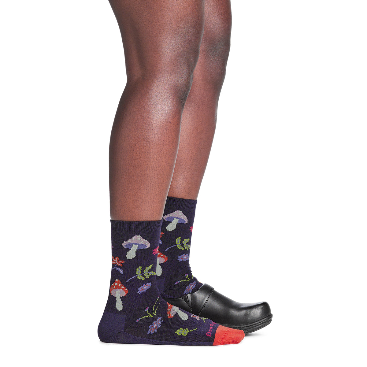 Darn Tough Women's Lifestyle Shroom Bloom Crew Lightweight with No Cushion blackberry