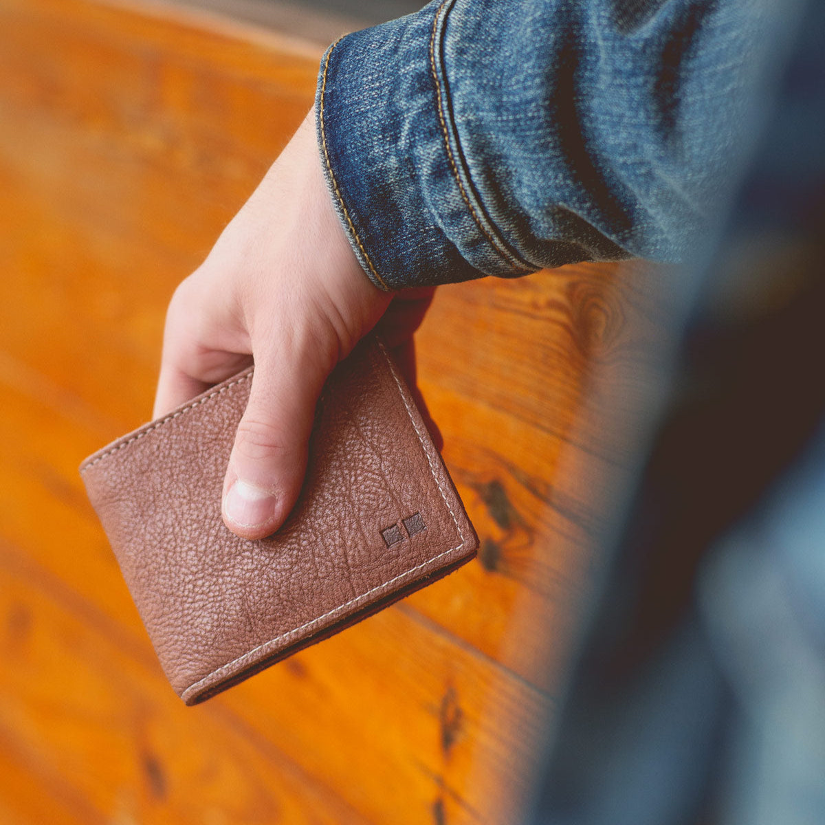 BED STU Amidala Wallet teak driftwood