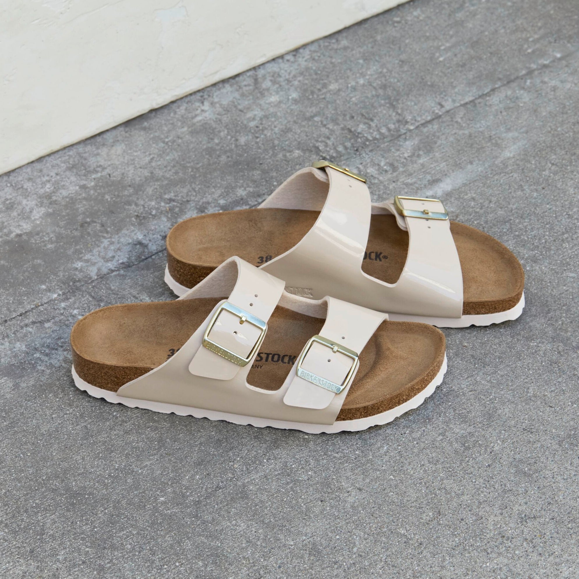 Birkenstock Arizona patent sand Birko-Flor