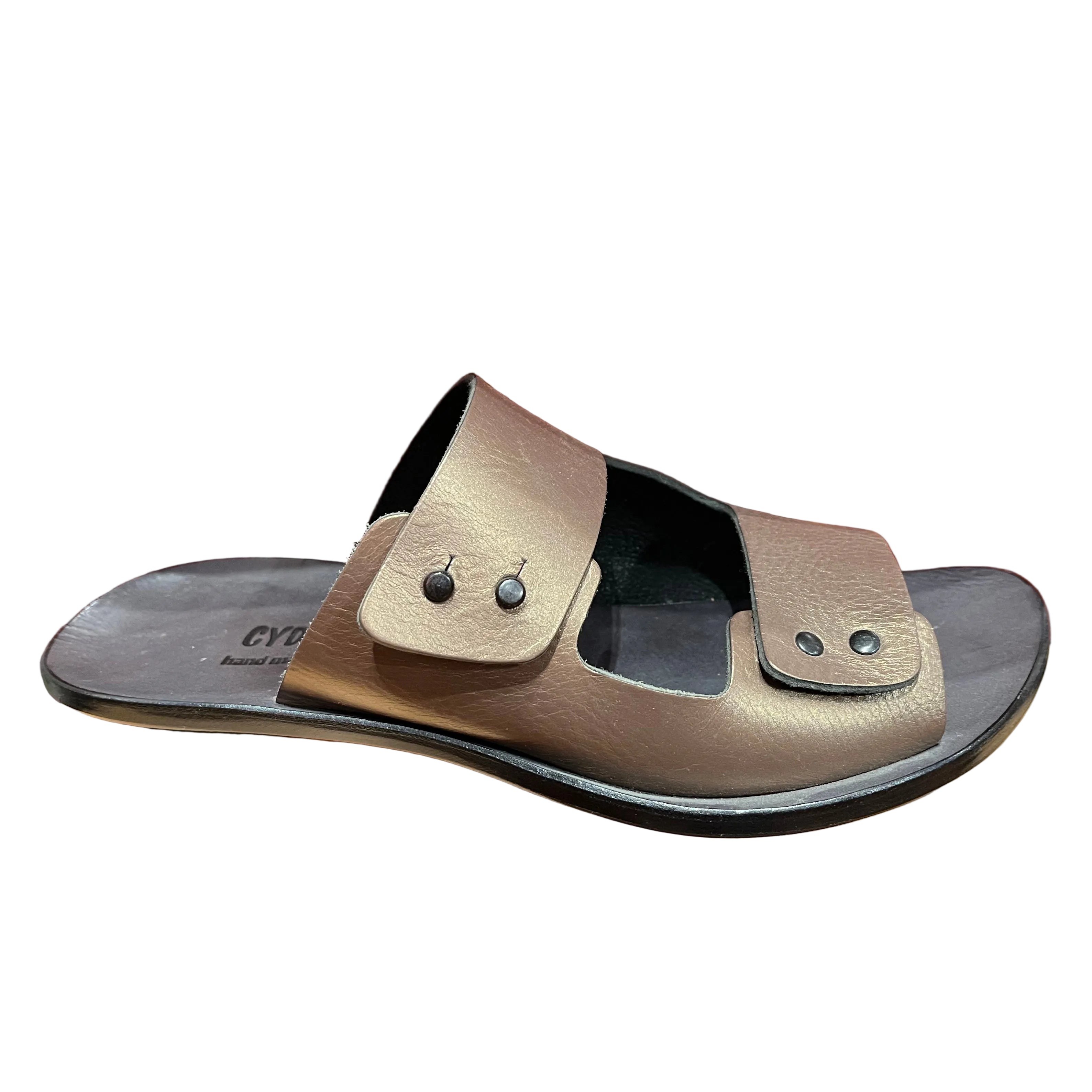 Cydwoq Women's Step brown bronze leather