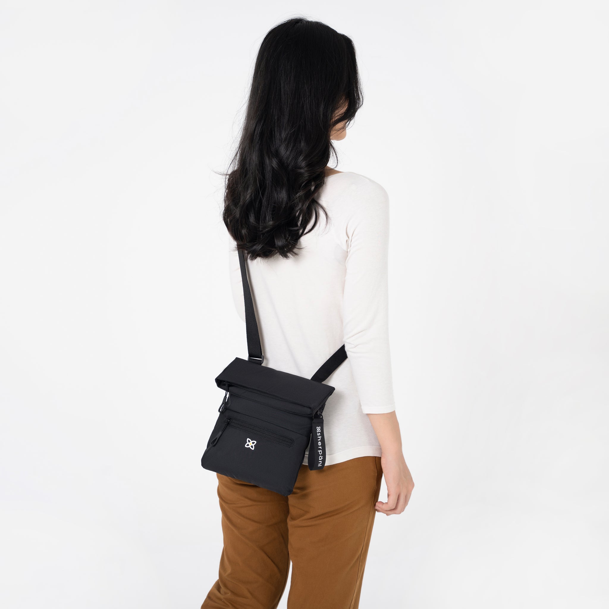 Sherpani Pica Mini Crossbody raven