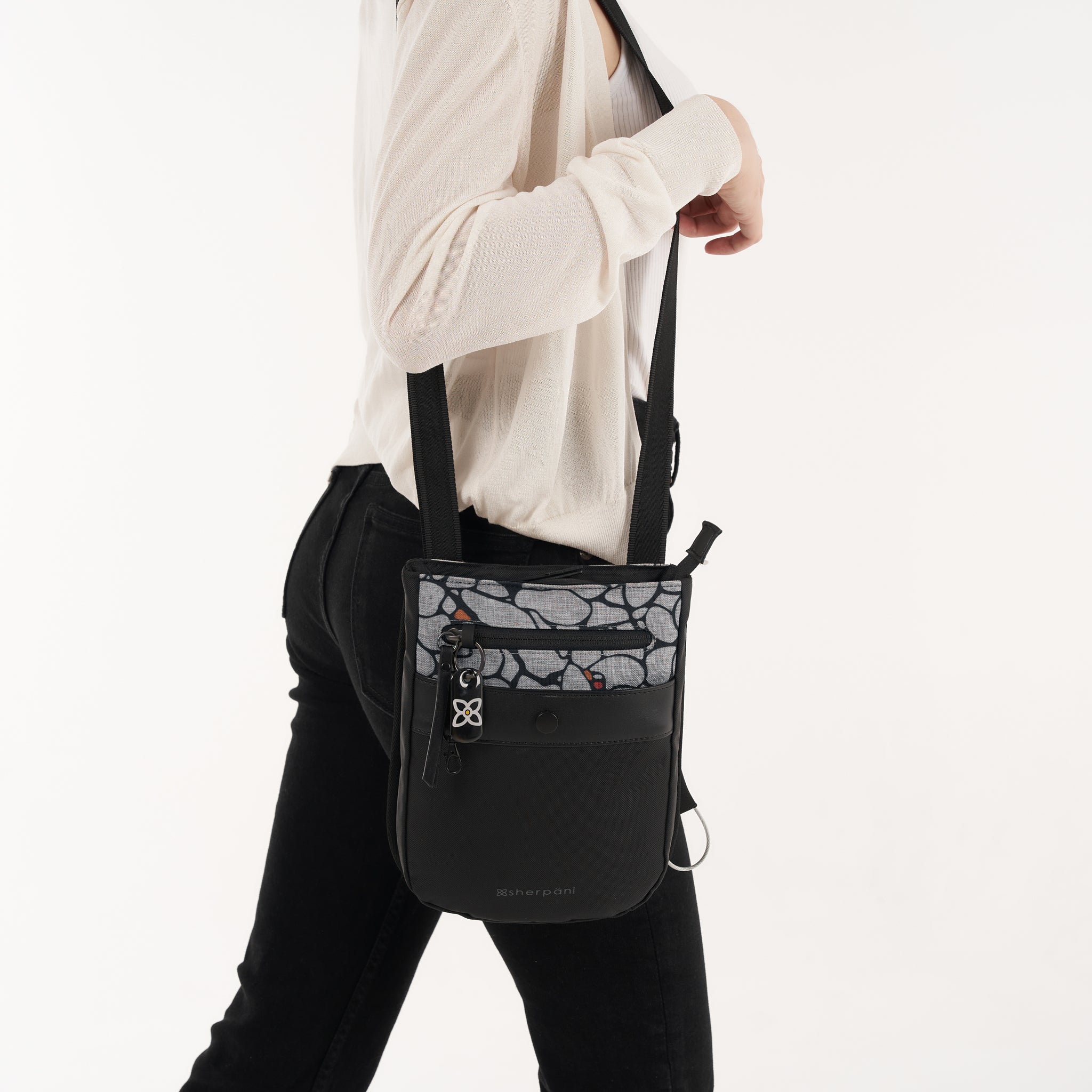 Sherpani Prima AT Travel Crossbody sakura