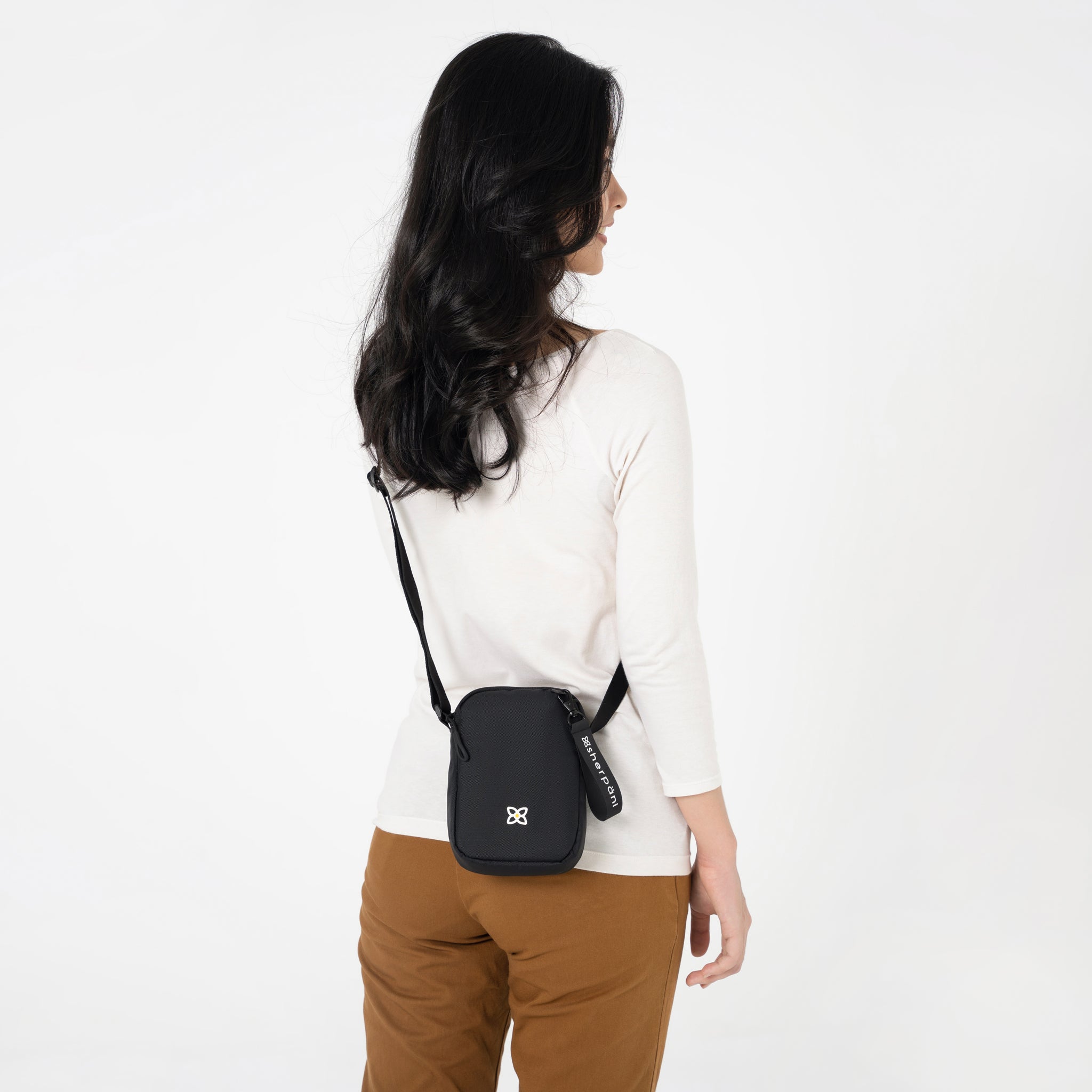 Sherpani Rogue Mini Crossbody raven
