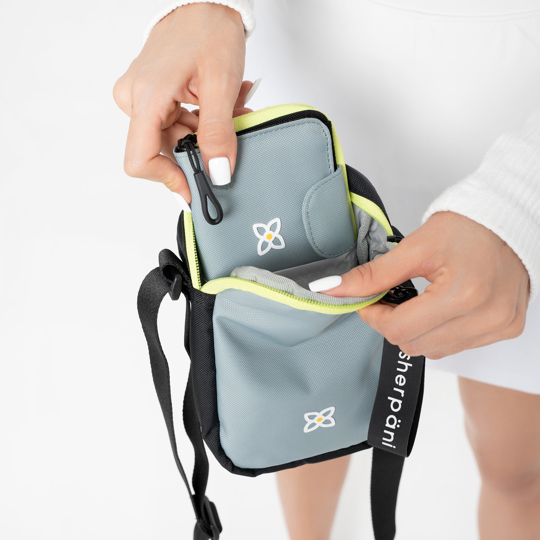 Sherpani Rogue Mini Crossbody st lucia