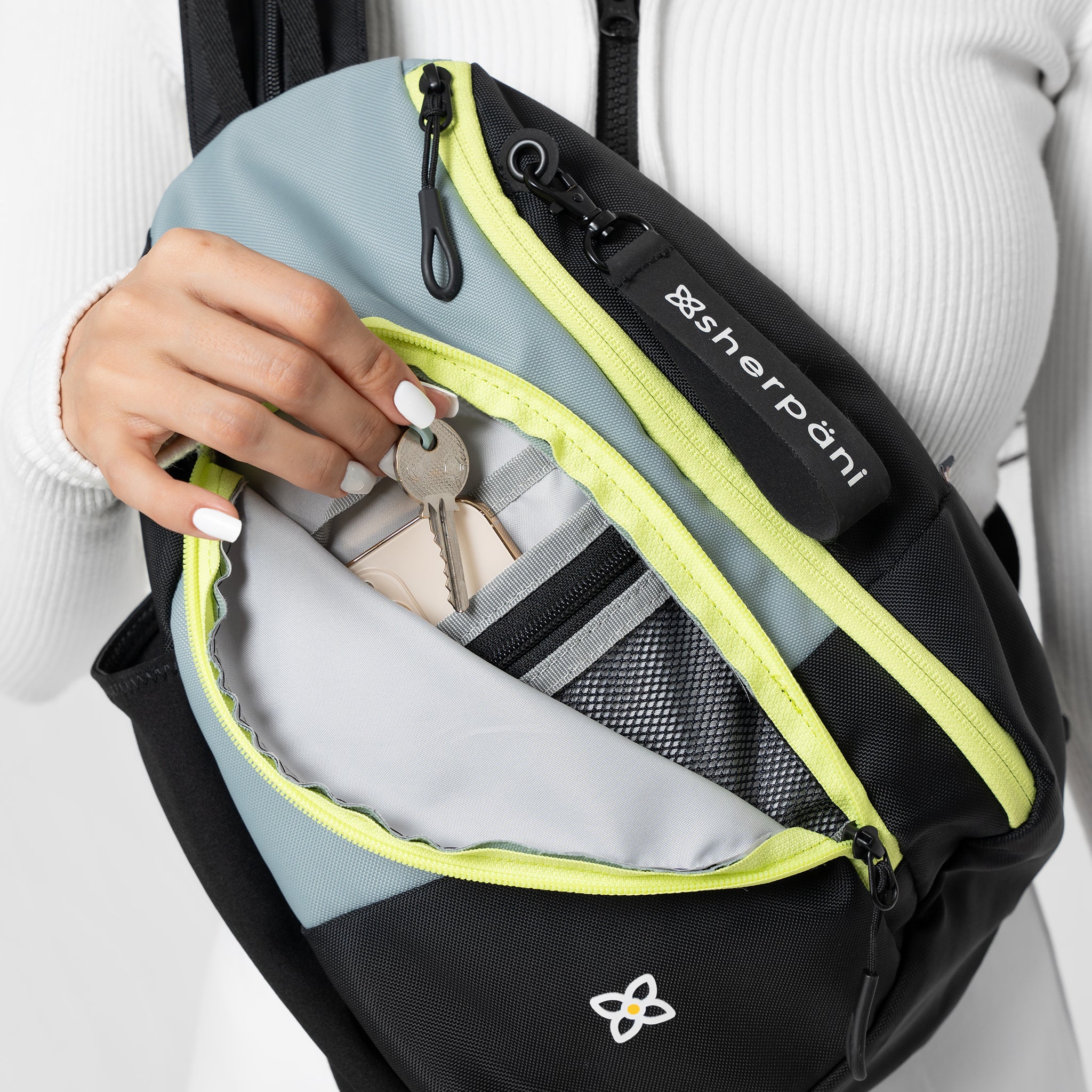 Sherpani Wayfarer Convertible Sling Backpack st lucia
