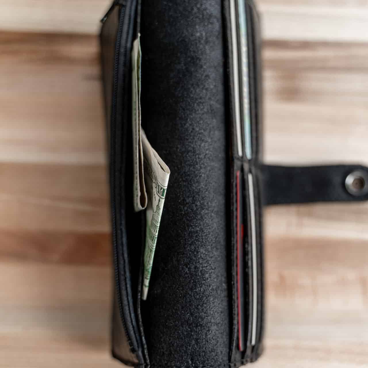 Buffalo Billfold Company Women's Dakota Slim Wallet black leather