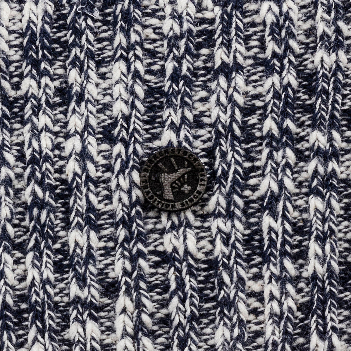 #color_blue/white