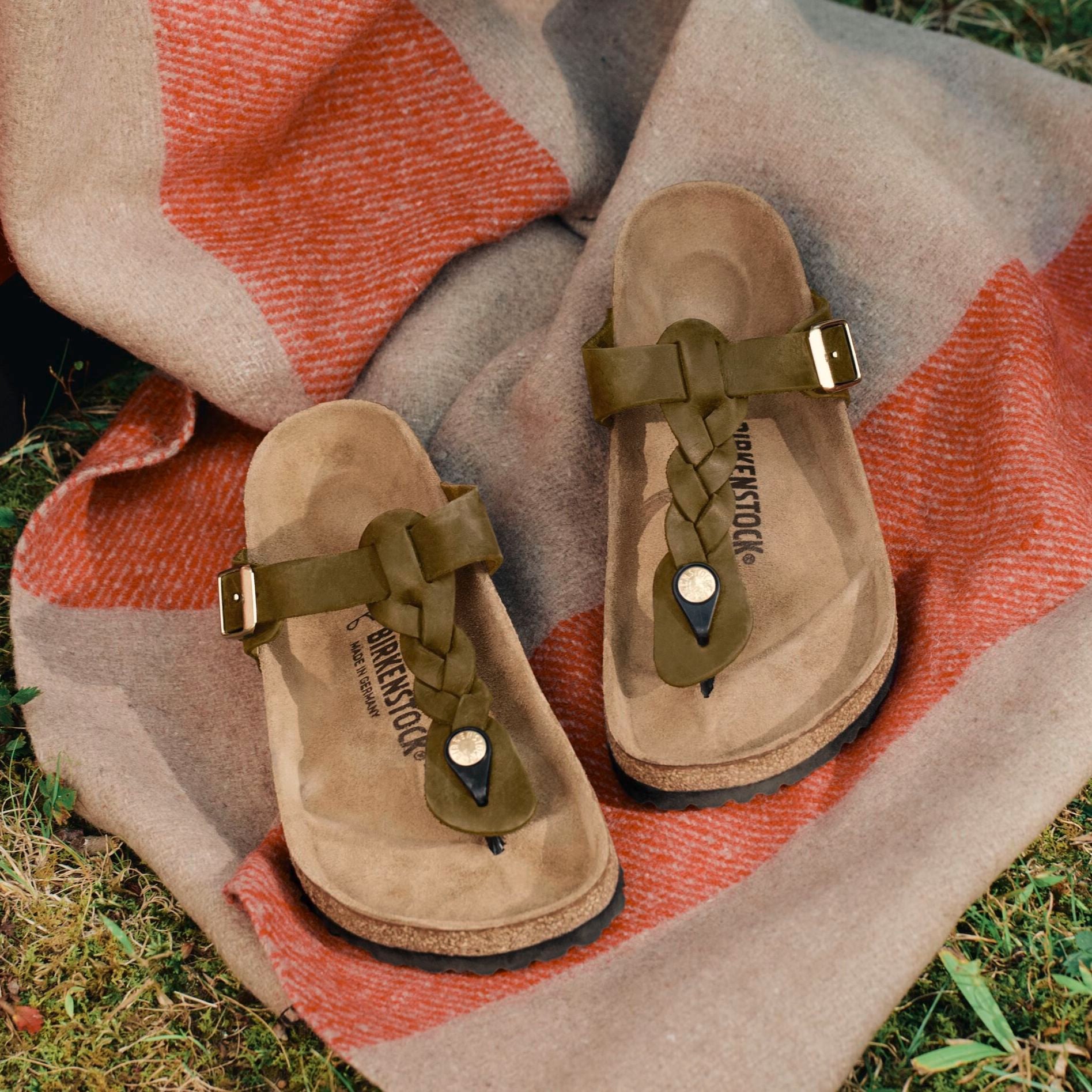 Birkenstock Gizeh Braid green olive oiled leather
