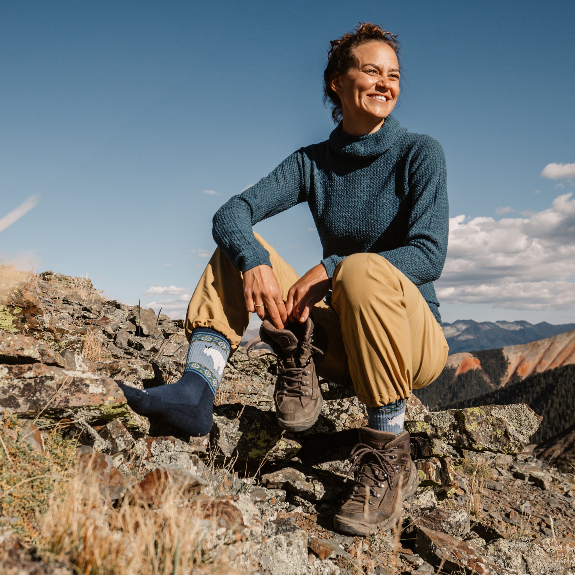 Darn Tough Women's Hiker Vanna Grizzle Boot Midweight with Cushion goat blue