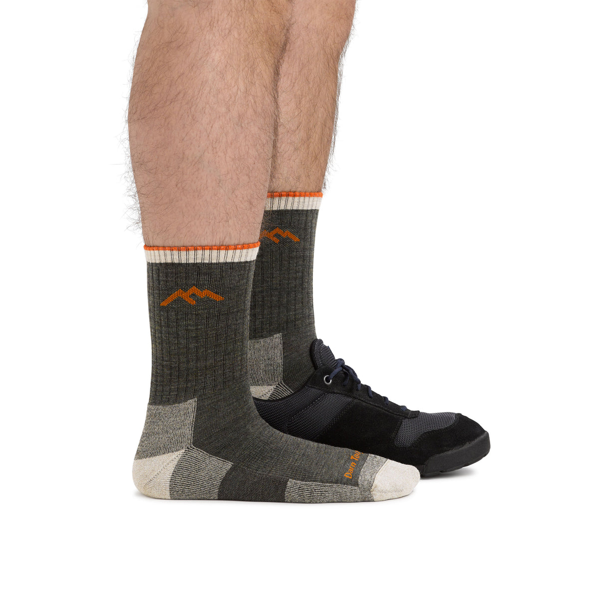 Darn Tough Men's Hiker Micro Crew Midweight with Cushion olive