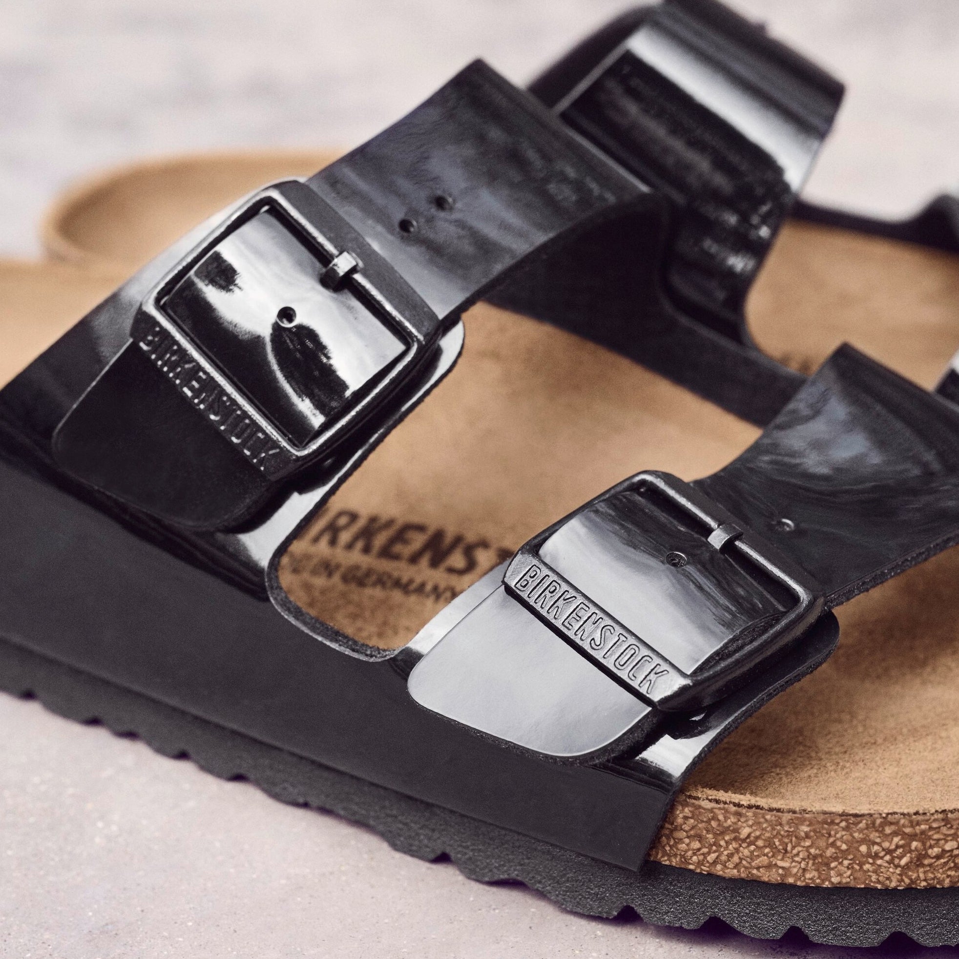 Birkenstock Arizona black patent Birko-Flor