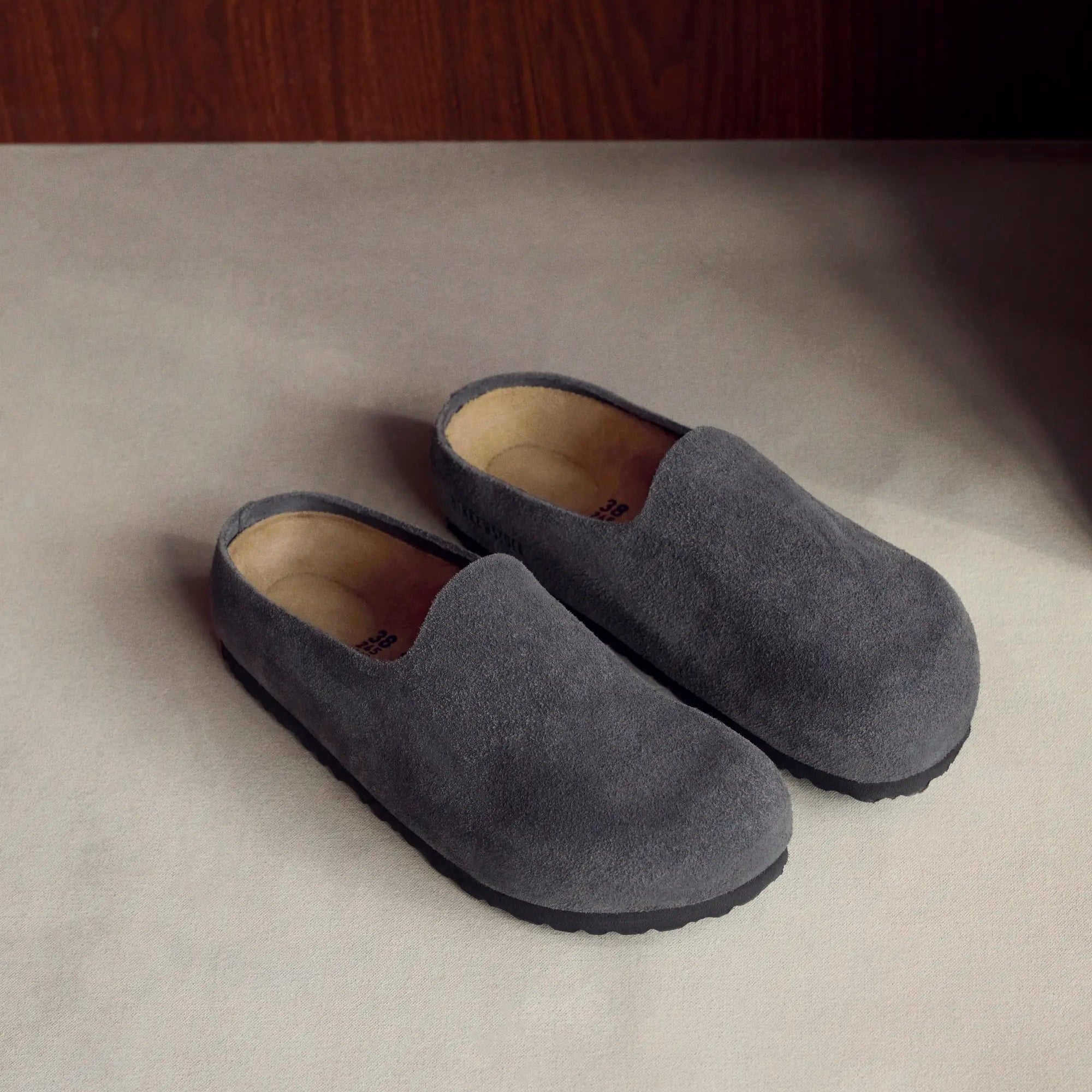 Birkenstock Amsterdam Wrapped charcoal suede