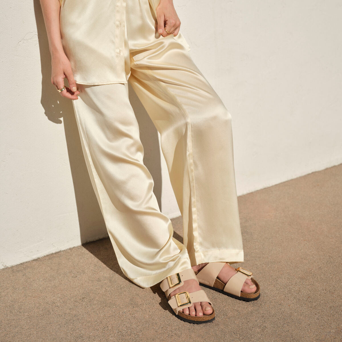 Birkenstock Sydney Luxe Buckle patent sand Birko-Flor