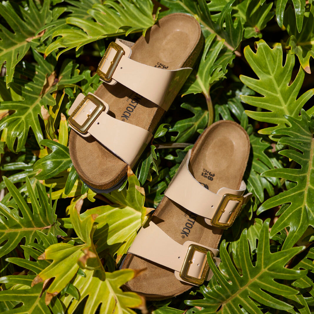 Birkenstock Sydney Luxe Buckle patent sand Birko-Flor