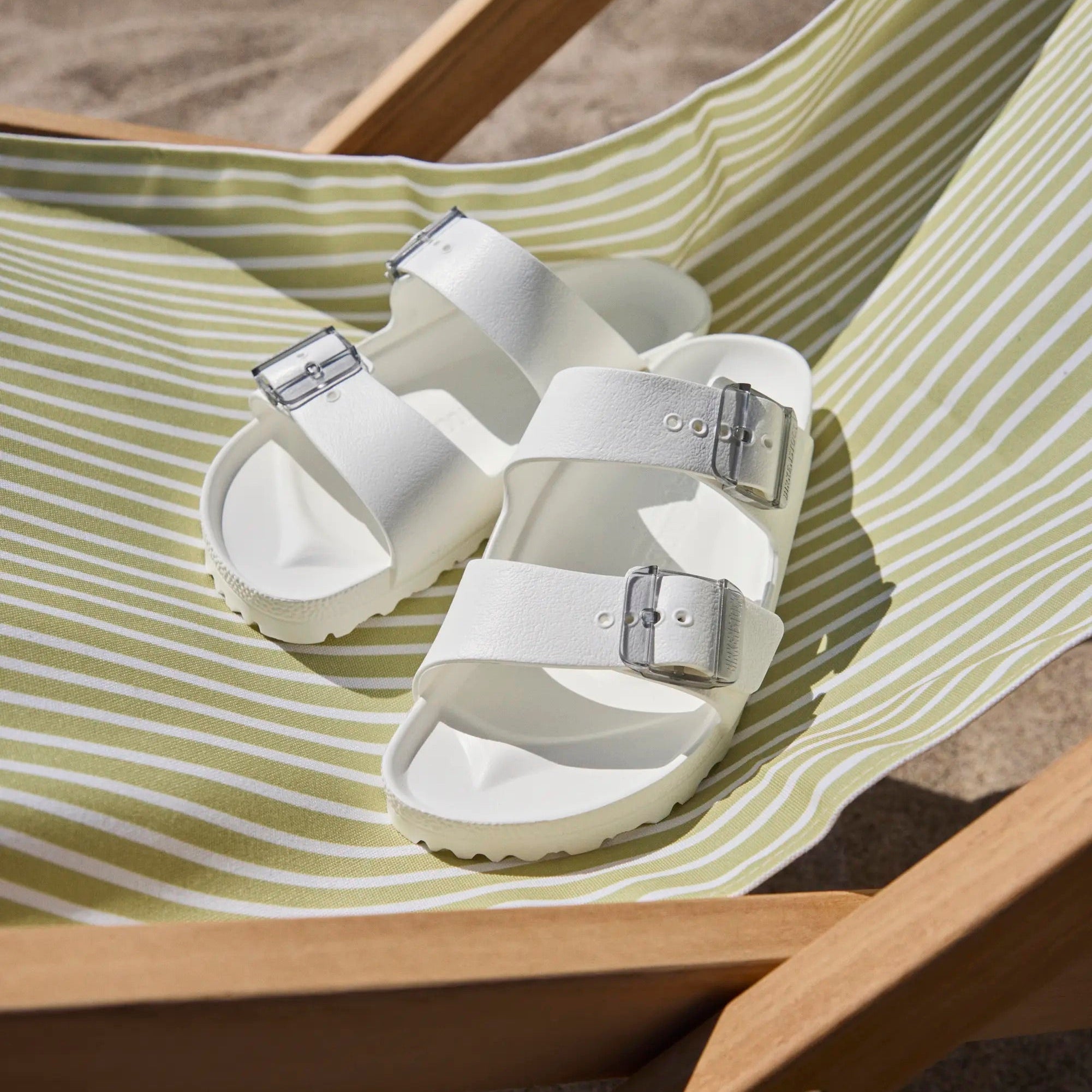 Birkenstock Arizona Stealth Buckle EVA white
