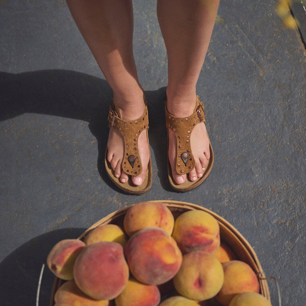 Birkenstock Gizeh Rivets mink suede