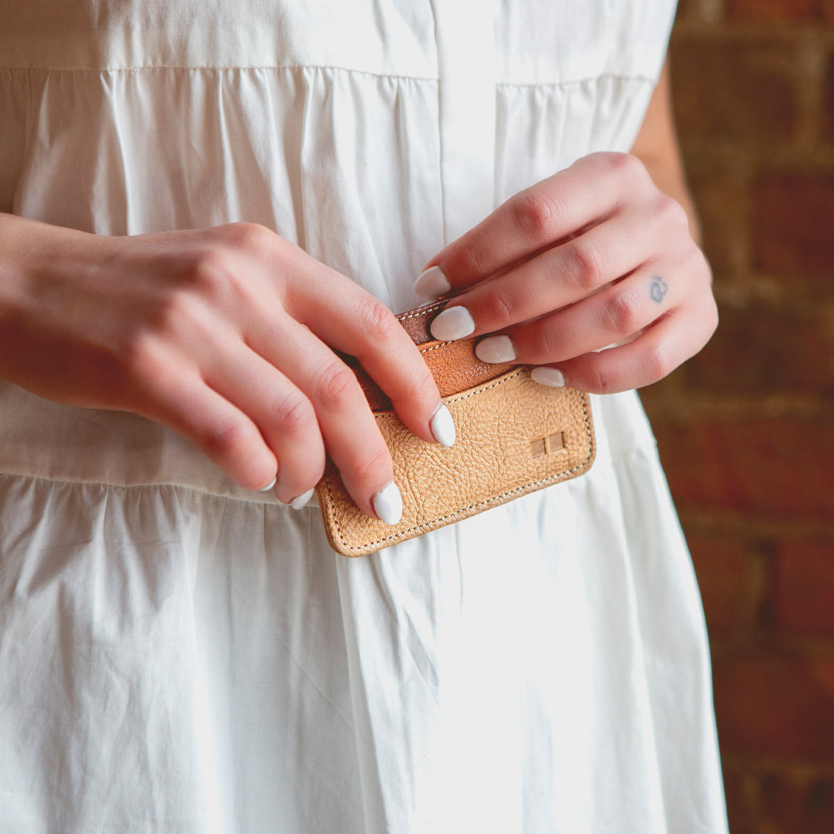 BED STU Chuck Wallet cafe latte rustic