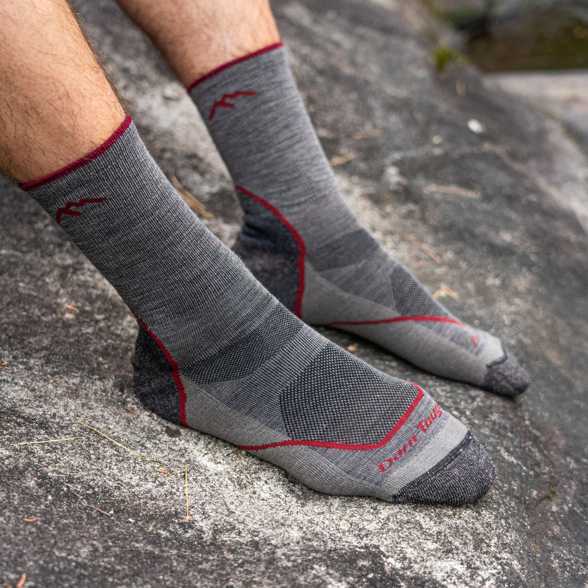Darn Tough Men's Hiker Micro Crew Lightweight with Cushion taupe