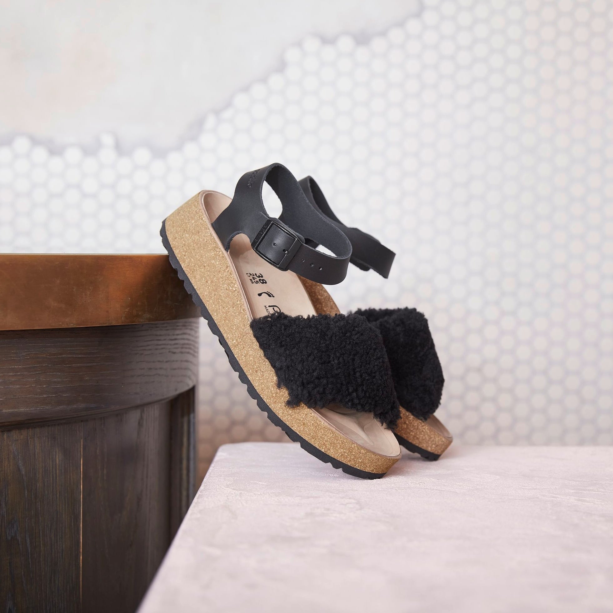 Papillio Glenda Teddy black leather/black shearling by Birkenstock