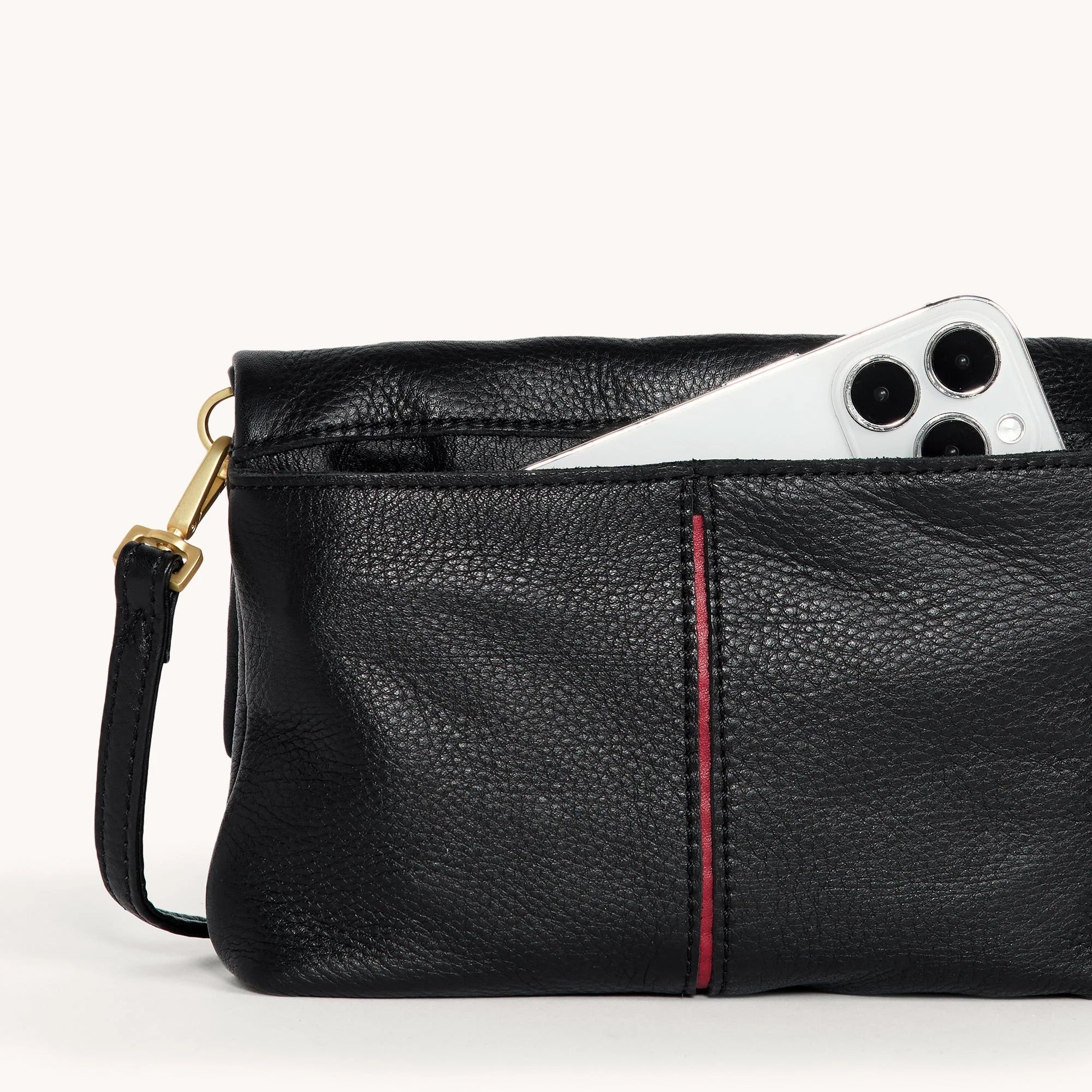 Hammitt VIP Sml Crossbody Clutch black/brushed gold red zip