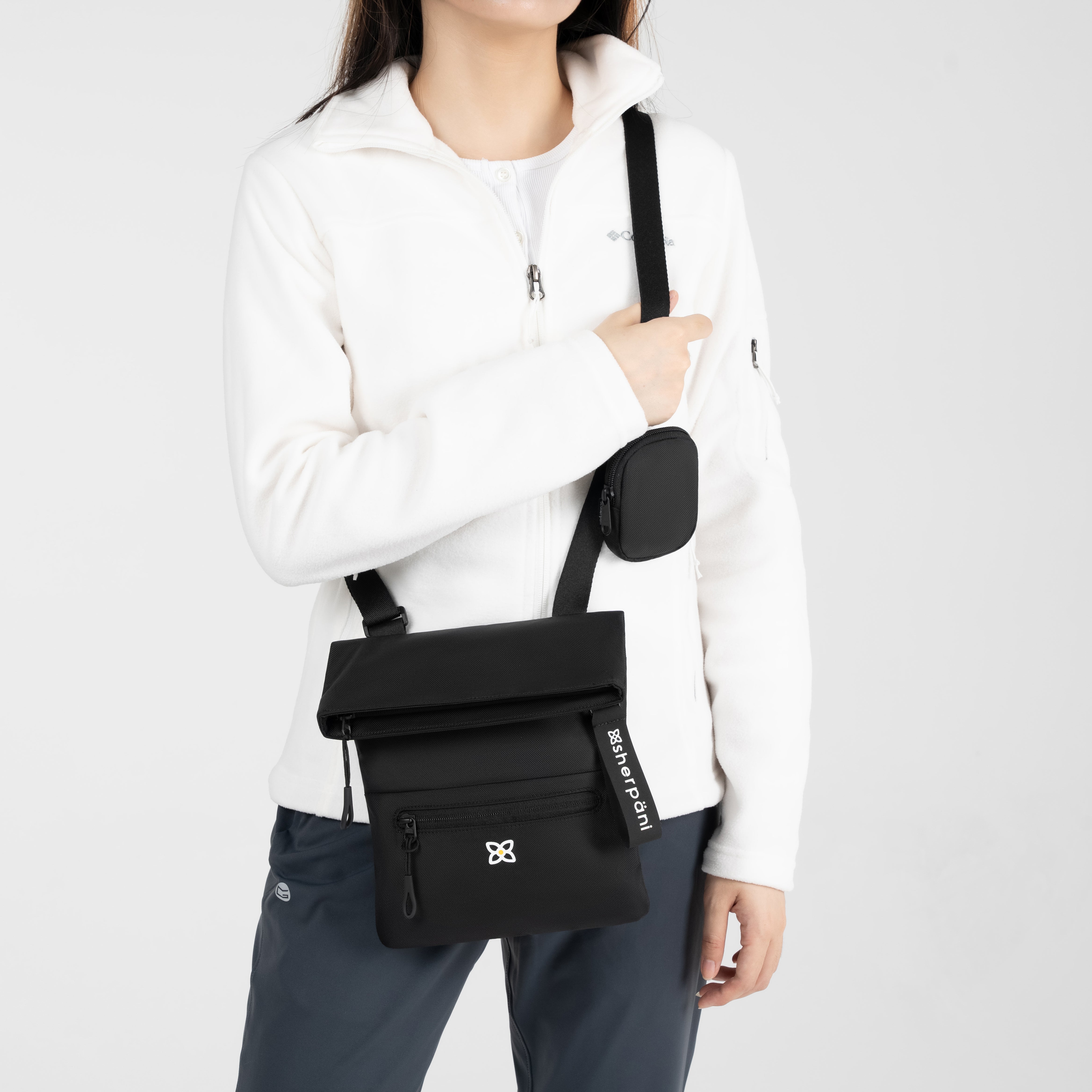 Sherpani Pica Mini Crossbody raven