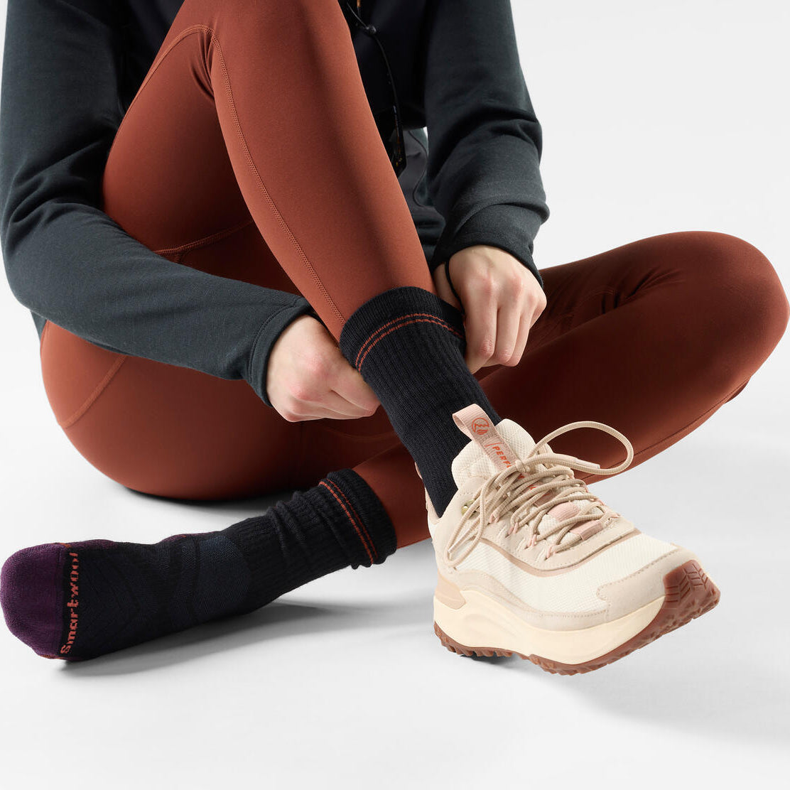 Smartwool Women's Hike Light Cushion Crew black