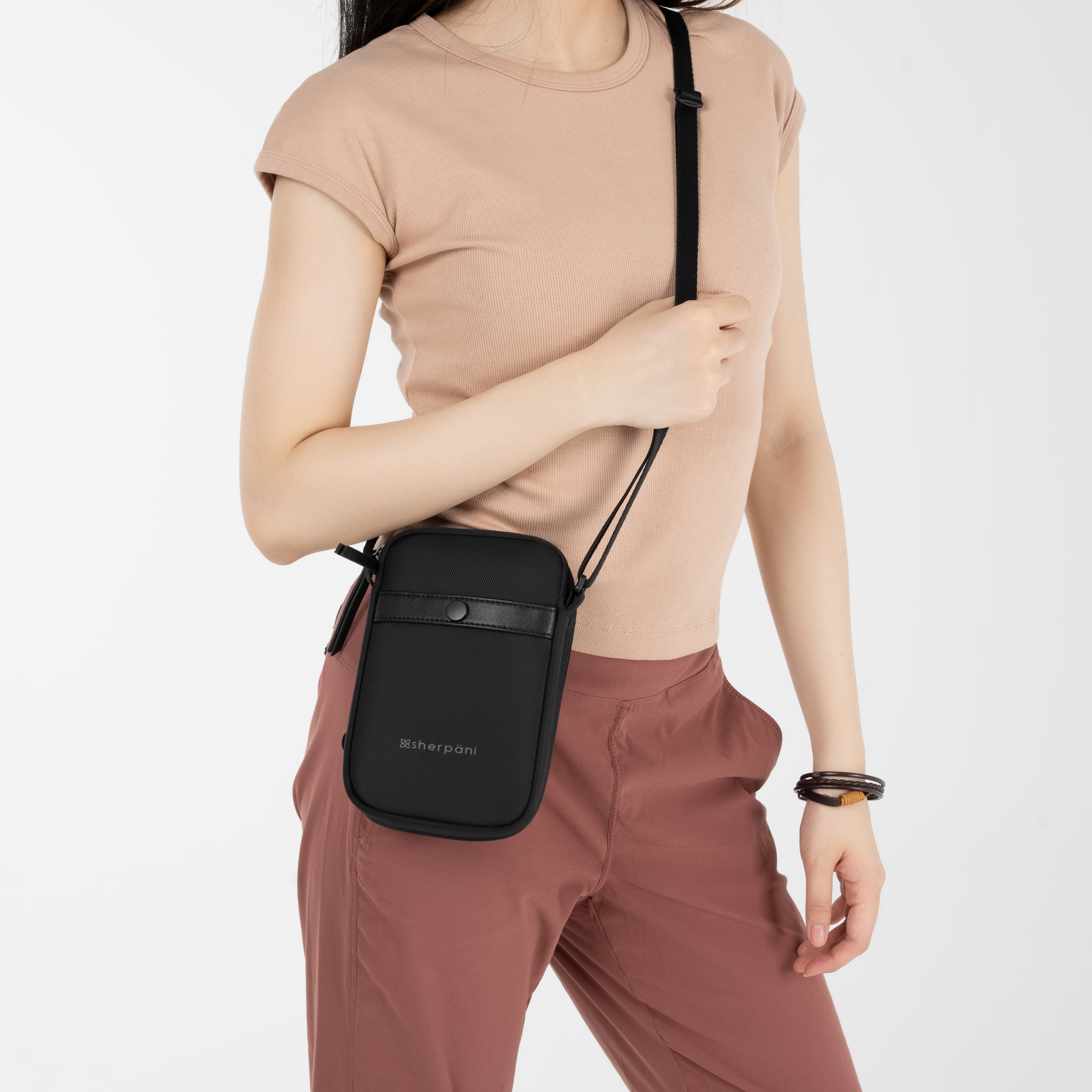 Sherpani Simplicity AT Travel Crossbody Wallet carbon