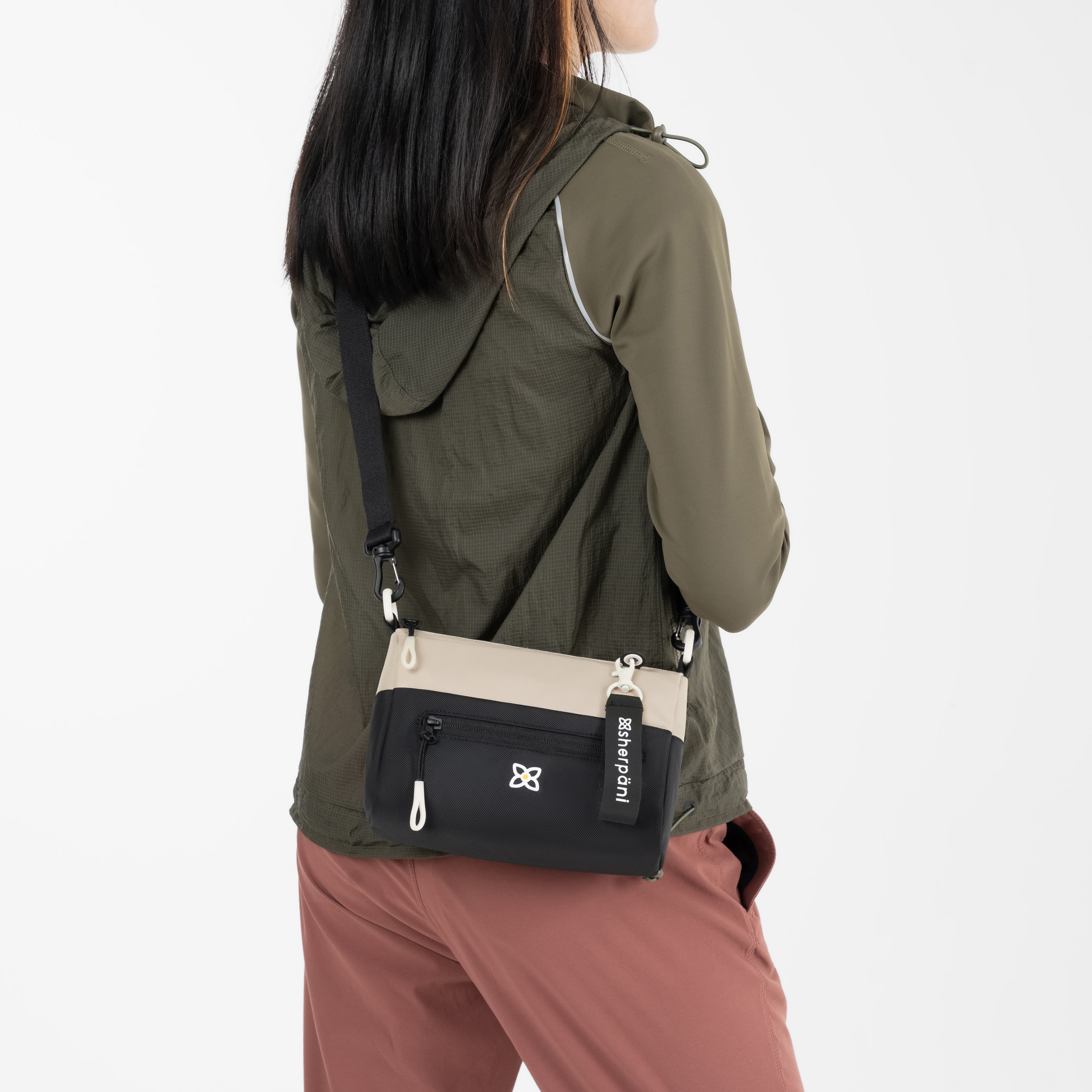 Sherpani Skye Handbag/Crossbody con leche