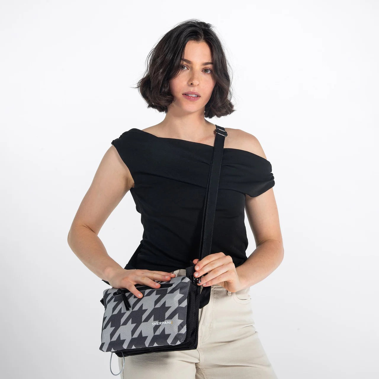 Sherpani Mei AT Travel Crossbody houndstooth