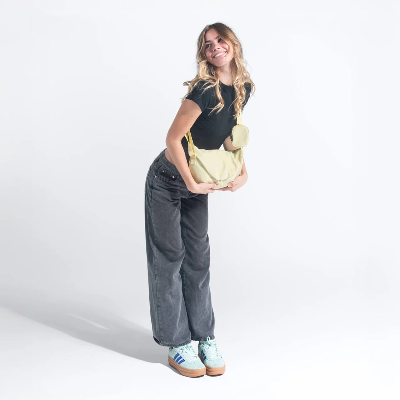 Sherpani Milli Mini Messenger Bag sol
