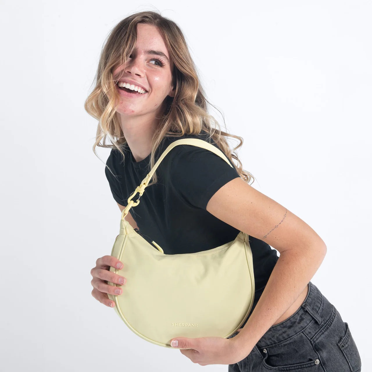 Sherpani Mina Crossbody sol