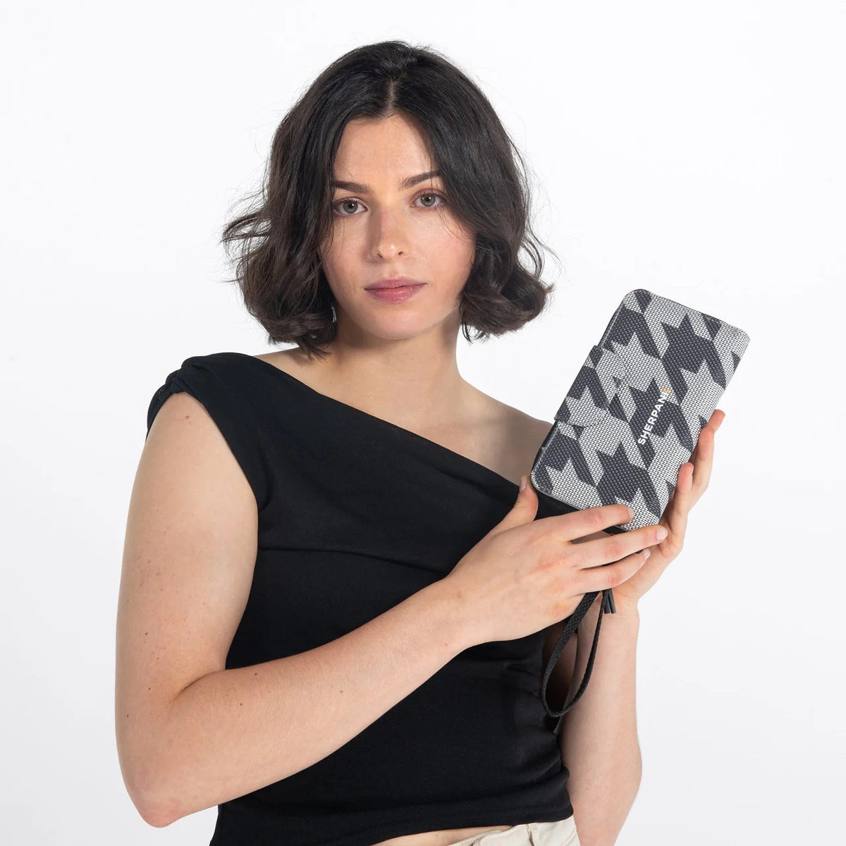 Sherpani Tulum AT Long Wristlet Wallet houndstooth
