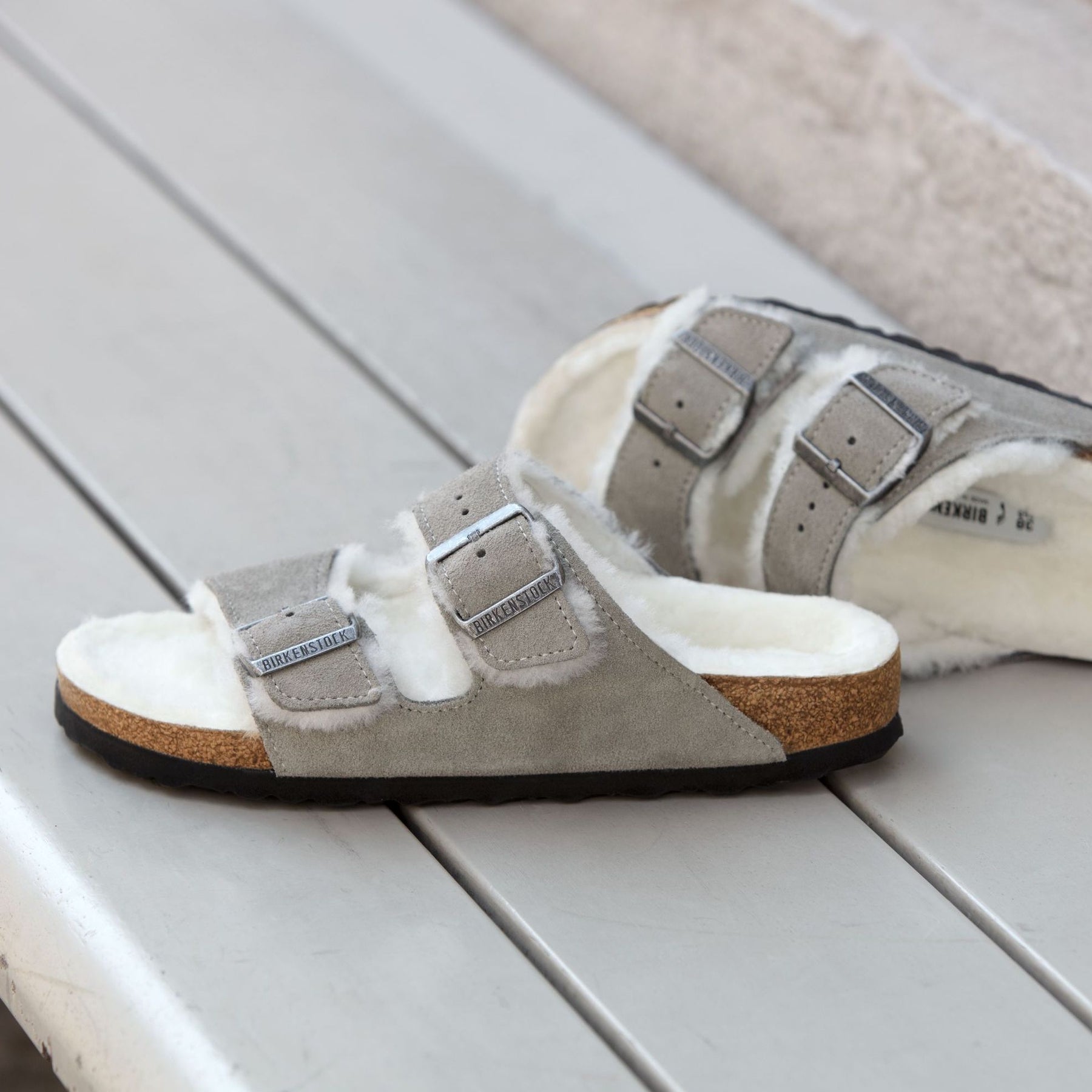Birkenstock Limited Edition Arizona stone coin suede/natural shearling