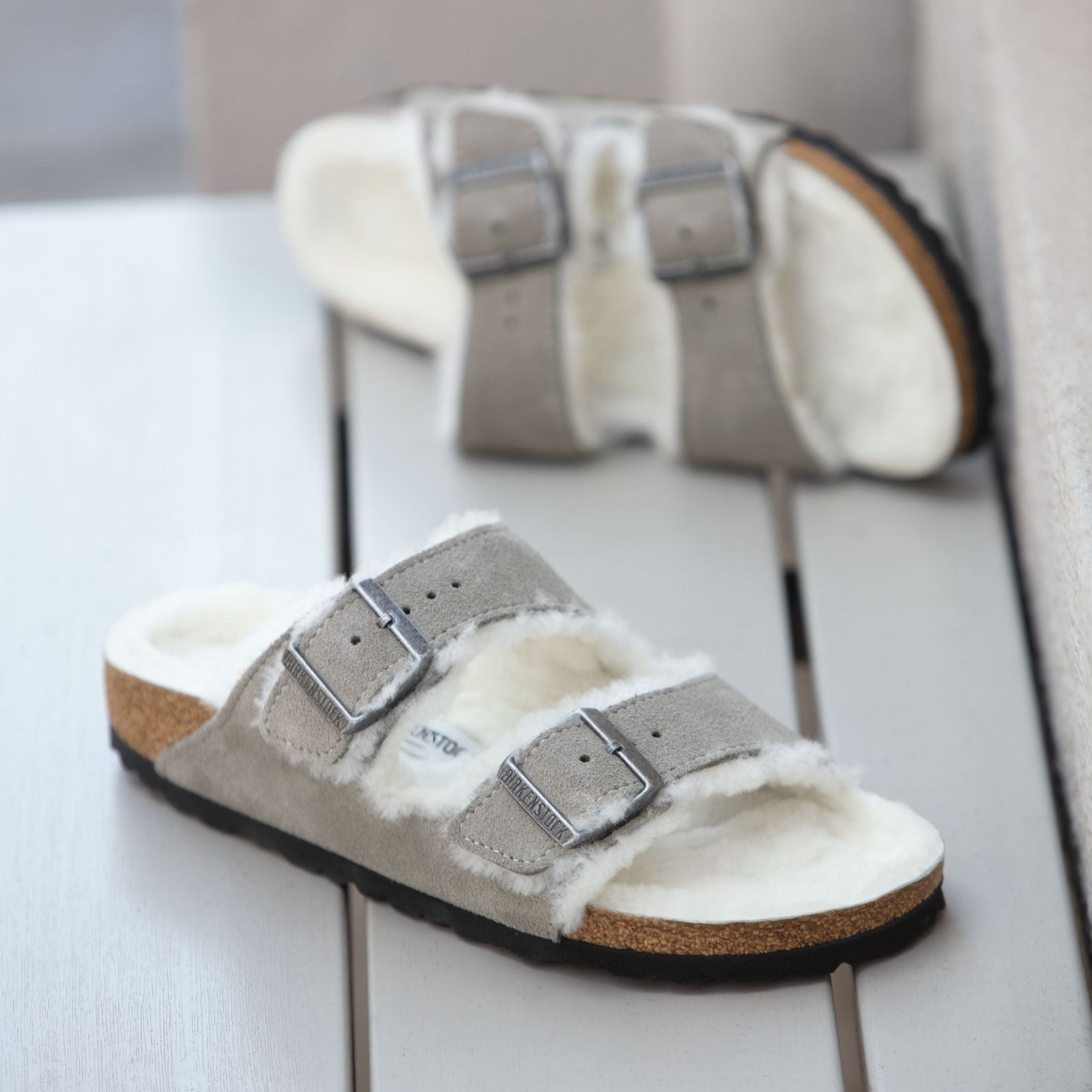 Birkenstock Limited Edition Arizona stone coin suede/natural shearling