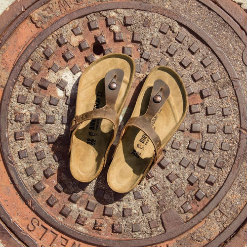 birkenstock gizeh tobacco