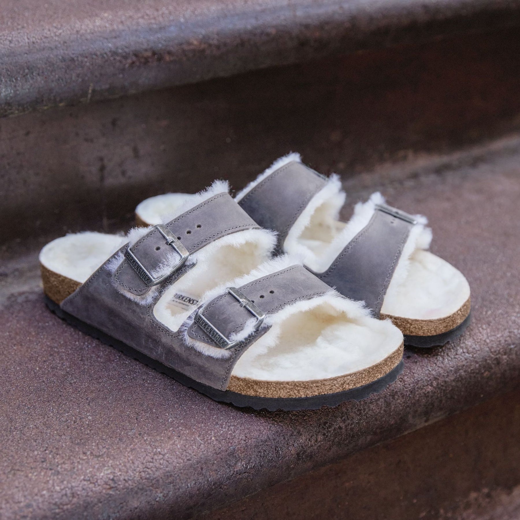 Birkenstock Limited Edition Arizona iron oiled leather/natural shearling