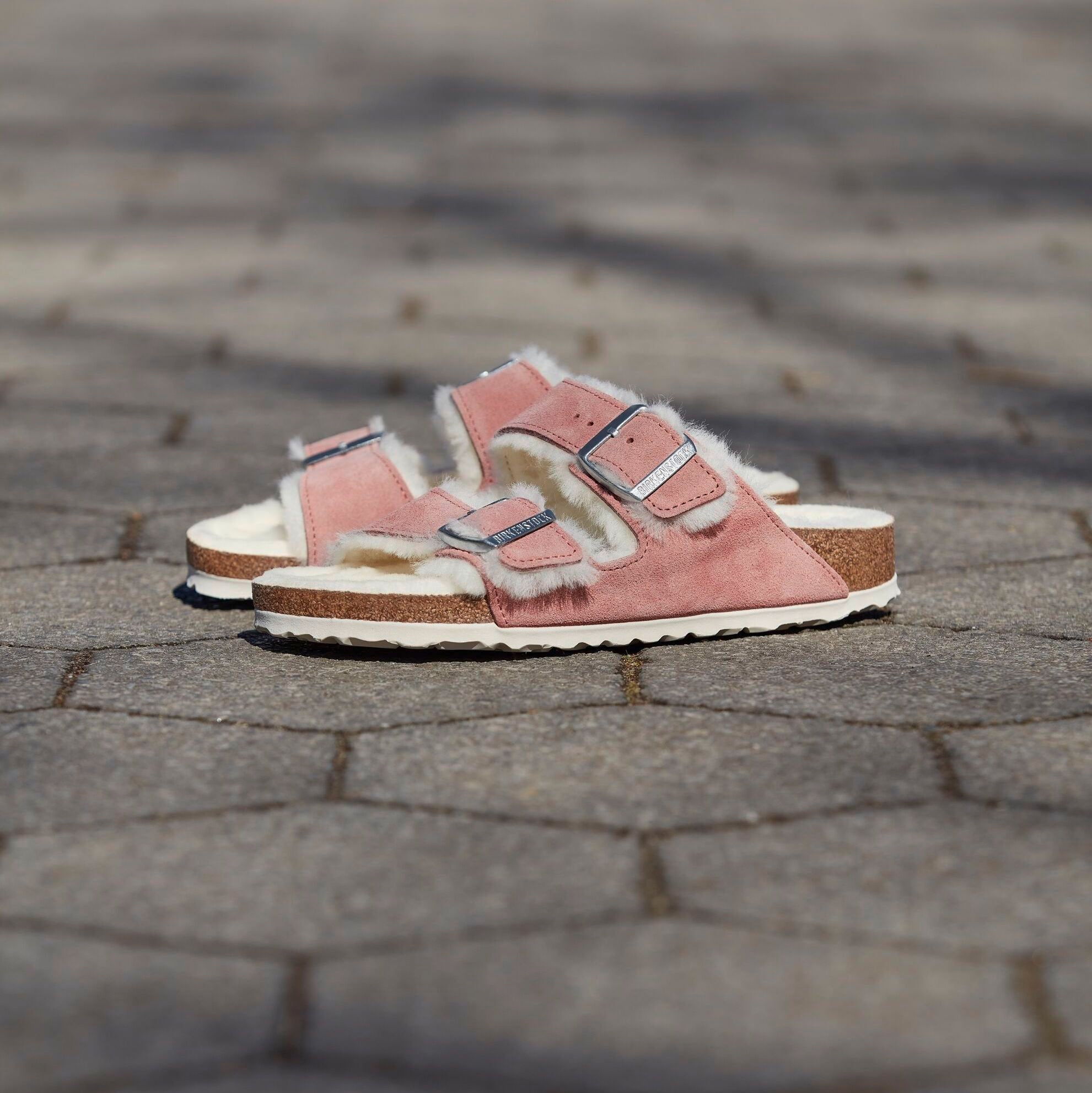 Birkenstock Limited Edition Arizona pink clay suede/natural shearling