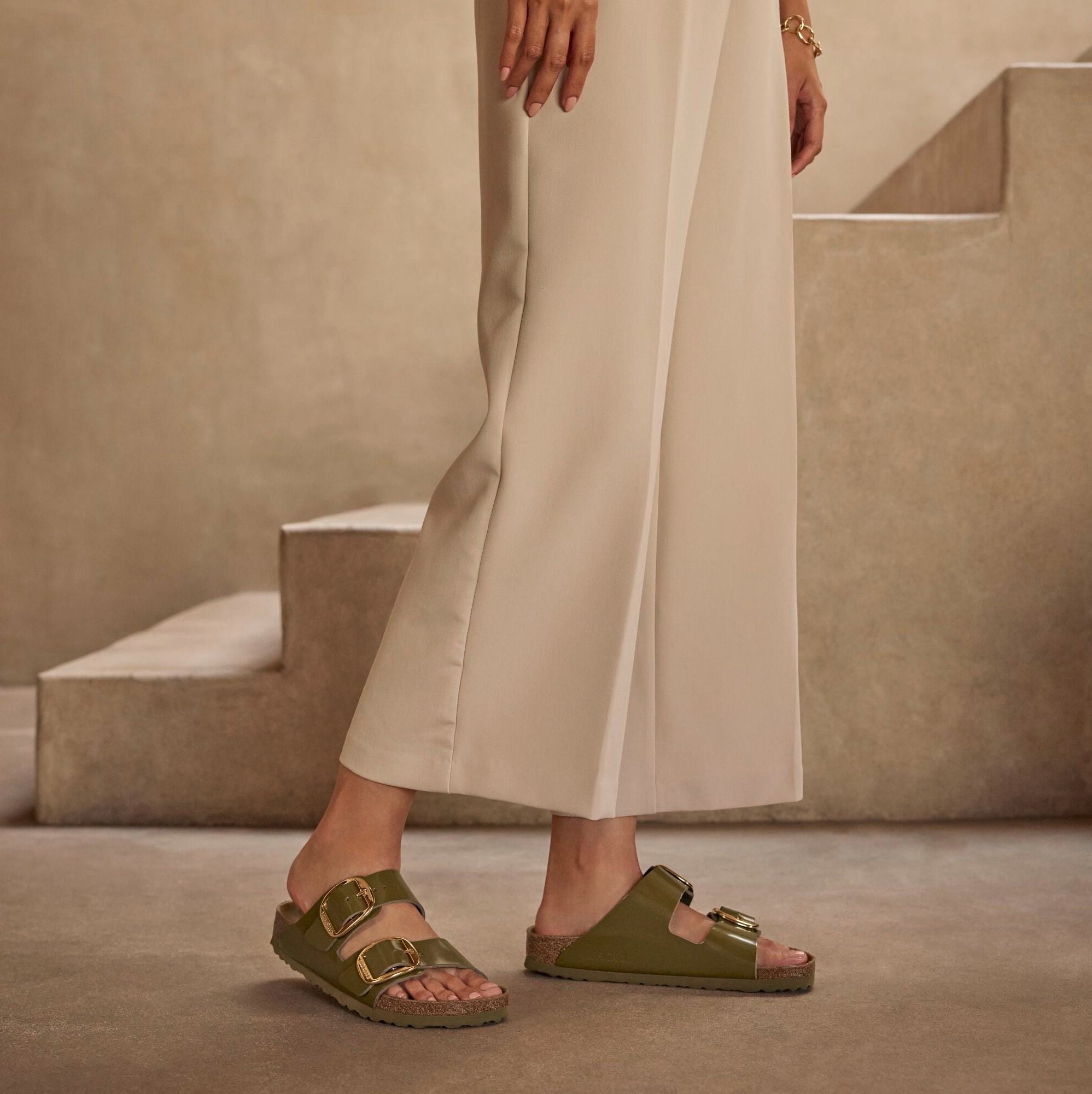 Birkenstock Limited Edition Arizona Big Buckle high shine mud green le